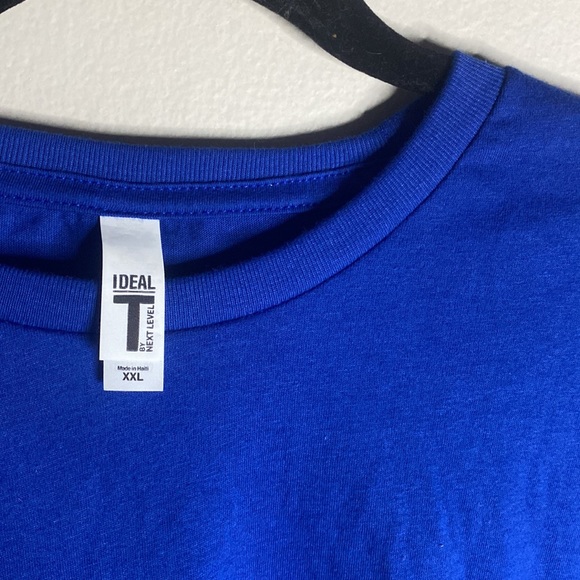 🌷Cropped royal blue short sleeved top! - Picture 3 of 7